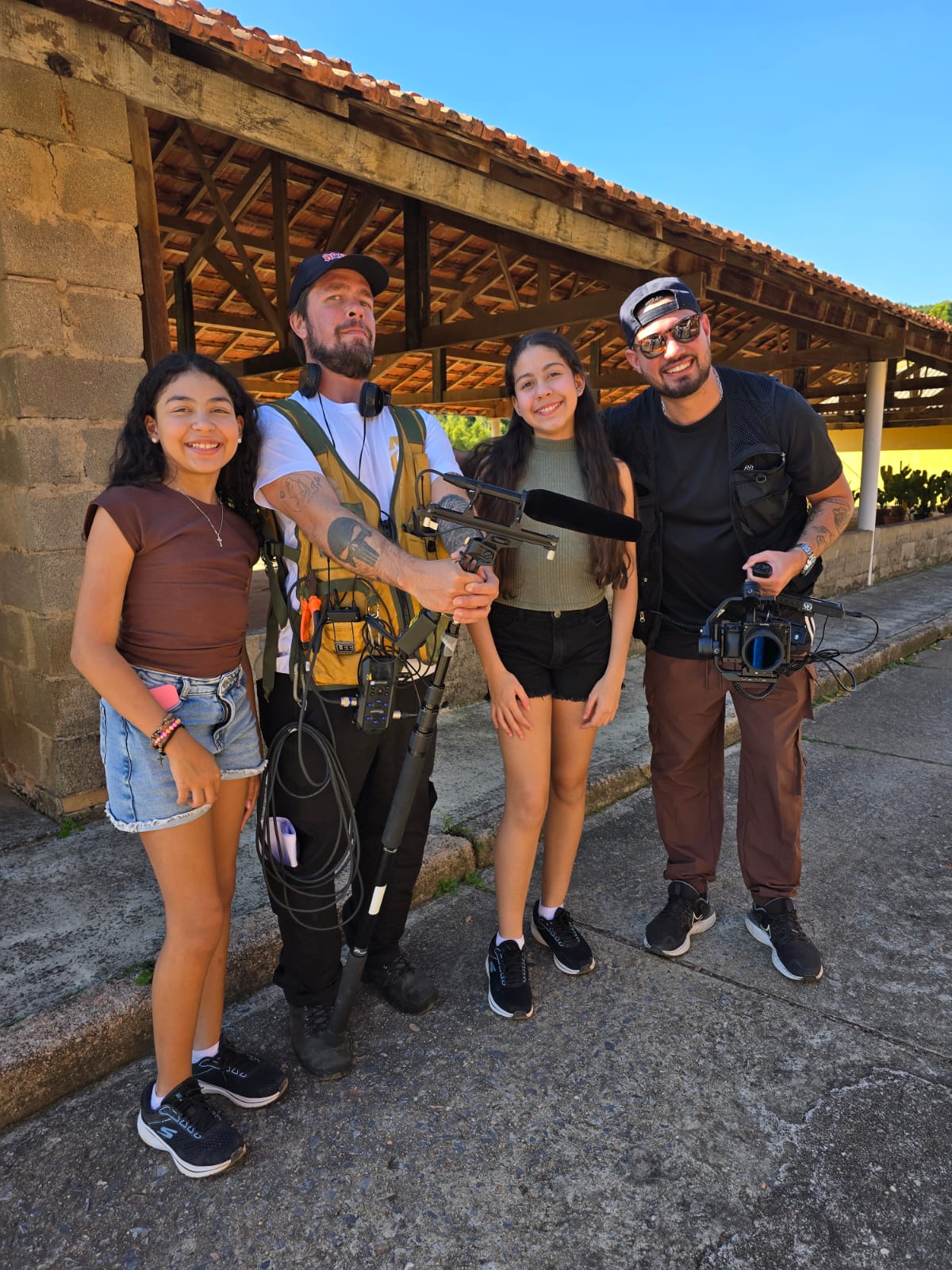 Irmãs cuiabanas brilham em filme infantil no streaming e revelam talento raro na música