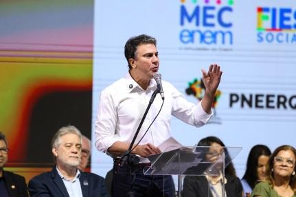 Ministro anuncia 40 novas vagas de Medicina em MT e endurece fiscalização sobre qualidade dos cursos