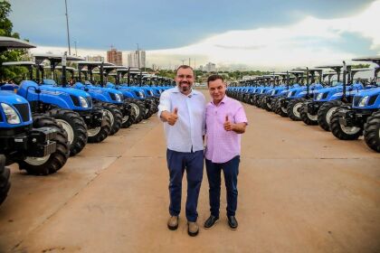 Tratores chegam a três municípios e reforçam mecanização da agricultura familiar em MT