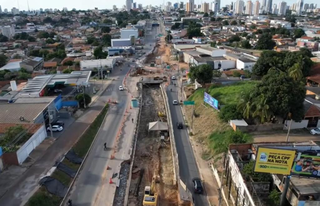 Nova trincheira na Miguel Sutil promete acabar com congestionamentos na entrada do Jardim Leblon