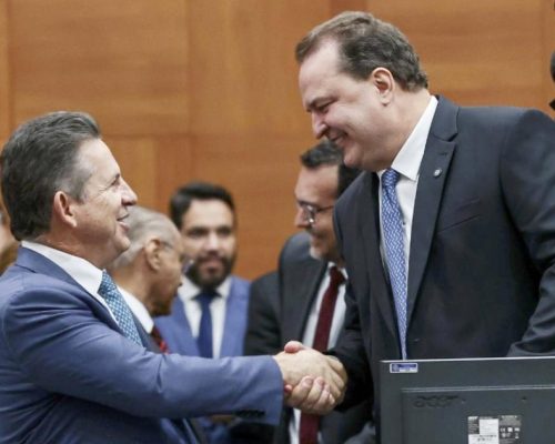 Transmissão de cargo reacende cenário eleitoral e movimenta bastidores para 2026 em MT