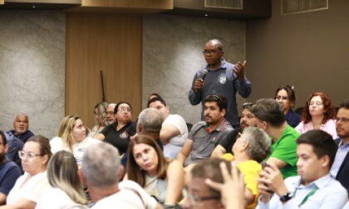 Deputados e servidores discutem na ALMT regras para licença classista
