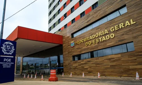 Auxílios milionários da PGE de Mato Grosso somam R$ 65 milhões e são questionados no STF