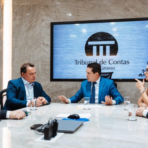 Max Russi lidera ação com TCE e pede suspensão de consignados suspeitos por 120 dias