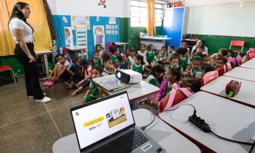 Prefeitura e Fecomércio garantem atendimento oftalmológico e óculos gratuitos a estudantes