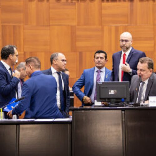 ALMT adia votação de projeto sobre mandato classista após pedido de sindicatos e amplia diálogo