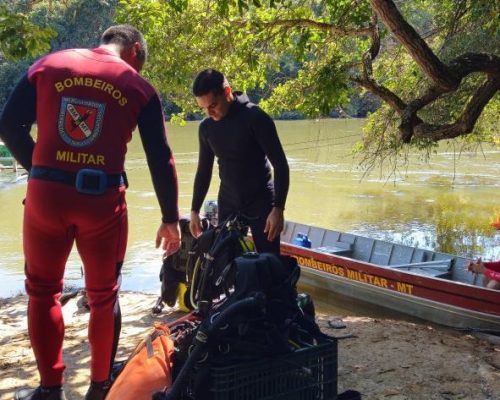 Corpo de Bombeiros localiza corpo de vítima que se afogou no rio Guaporé