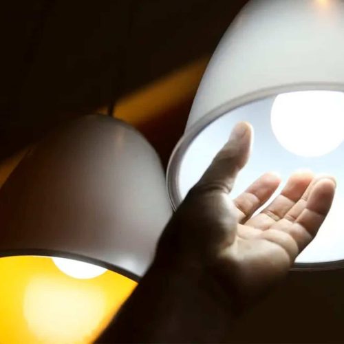 Prepare o bolso: Conta de luz vai subir em maio! Entenda o que muda