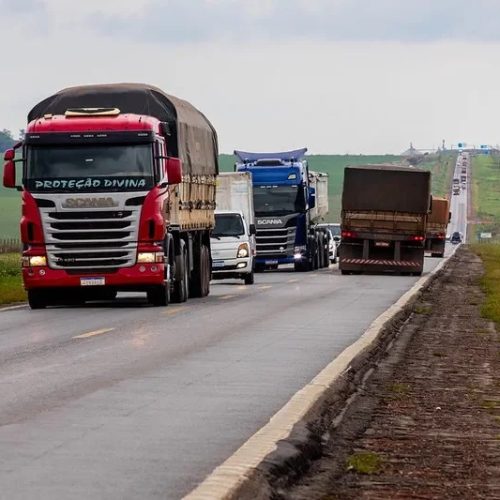 Transporte Rodoviário no Limite: Nova Cobrança de Pedágio Sobre Eixos Suspensos Aumenta Custos e Ameaça Sustentabilidade do Setor