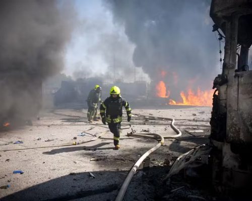 Escalada brutal: Rússia lança maior ataque com drones desde o início da guerra e aprofunda tragédia na Ucrânia