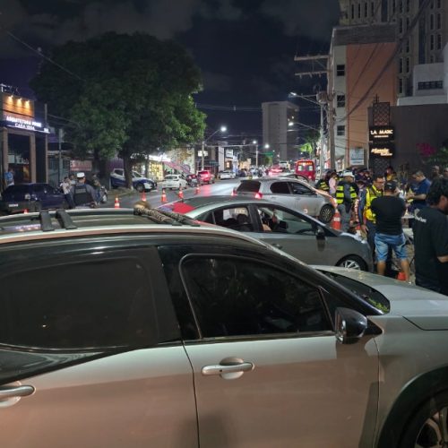 Duas edições da Operação Lei Seca resultam na prisão de 13 motoristas embriagados na madrugada deste domingo (25)