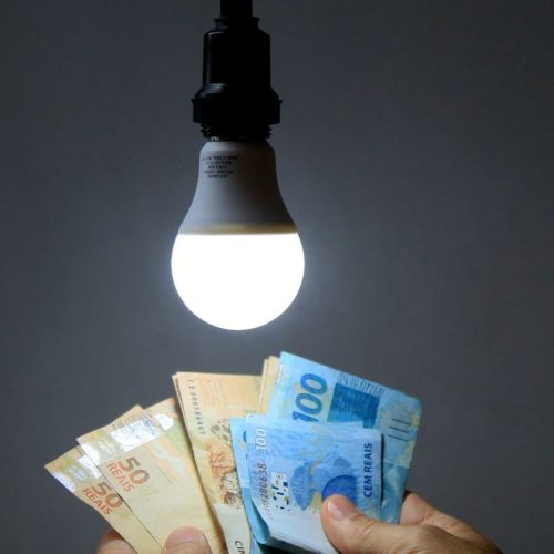 Conta de luz vai subir! Aneel aciona bandeira vermelha e energia ficará mais cara a partir de junho