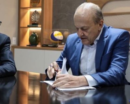 Mato Grosso decreta emergência zoossanitária após detecção de gripe aviária em Campinápolis