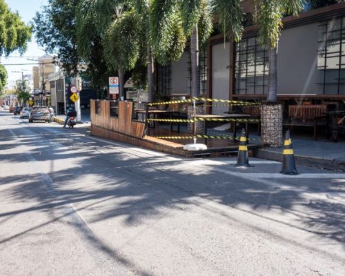 Declaração de Abilio sobre parklet reacende debate sobre segurança e mobilidade urbana na Praça Popular
