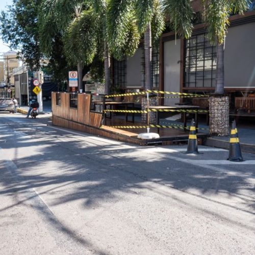 Declaração de Abilio sobre parklet reacende debate sobre segurança e mobilidade urbana na Praça Popular