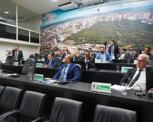 Câmara de Cuiabá quer mostrar uma cara nova, mas mantém velhos hábitos?