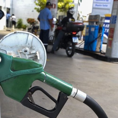 Cesta básica nas alturas, carne virou luxo e o combustível vai subir de novo: o que está acontecendo com o bolso do brasileiro?