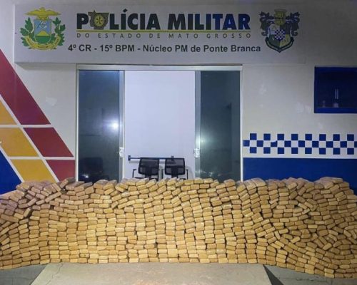 Polícia Militar apreende 837 quilos de maconha e prende dois homens em Ponte Branca