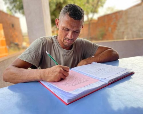 Taxa de analfabetismo em MT cai para 3,8% e atinge menor nível desde 2016, segundo IBGE