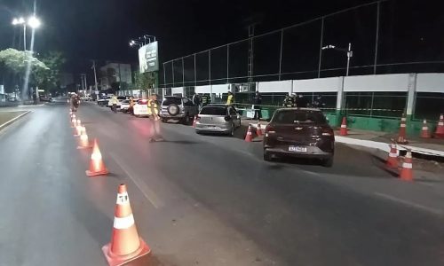 Operação Lei Seca prende 11 condutores alcoolizados e remove 29 veículos em Cuiabá