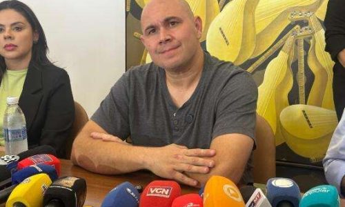 “Solução para exposição infantil é punir os pais, não censurar as redes sociais”, diz Abilio