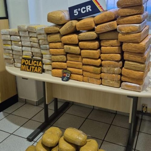 Polícia Militar apreende 103 tabletes de entorpecentes escondidos em veículo em Torixoréu