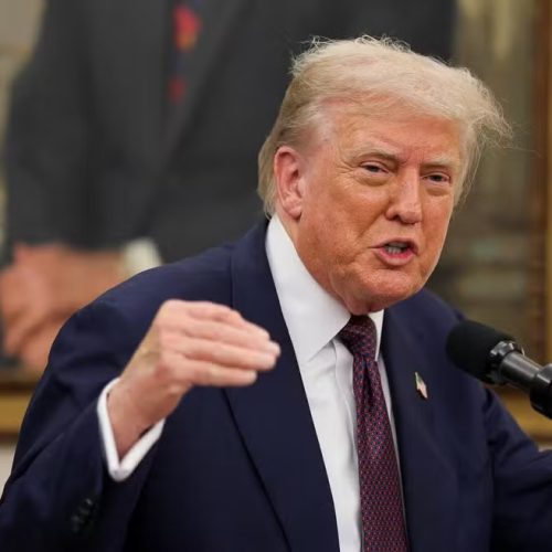 Trump endurece discurso: “Brasil é um péssimo parceiro comercial” e volta a defender Bolsonaro