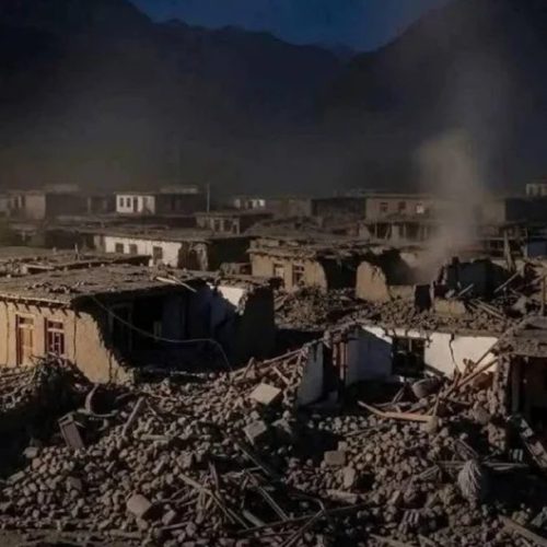 Terremoto de magnitude 6,0 no Afeganistão deixa mais de 800 mortos e milhares de feridos