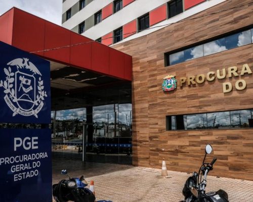 Concurso da PGE está com inscrições abertas e paga R$ 37,7 mil; veja mais seletivos