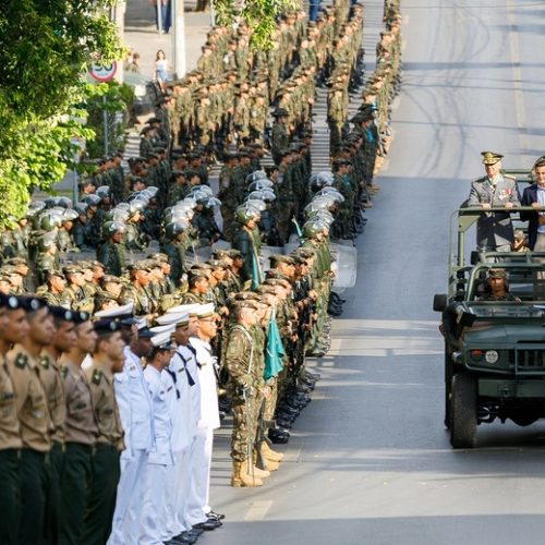 Milhares celebram a Independência com desfile cívico-militar em Cuiabá