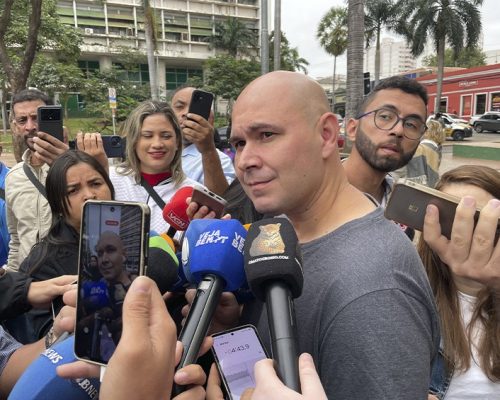 Fala de Abílio Brunini gera confusão durante protesto de moradores do Contorno Leste
