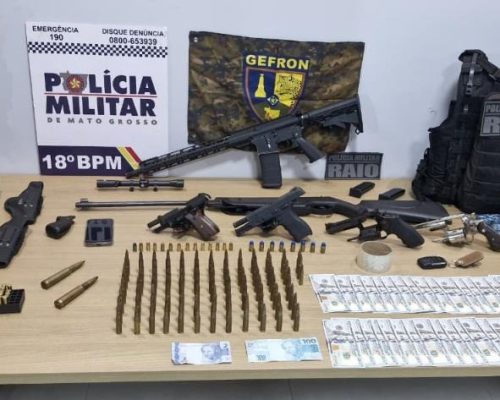 Gefron e PM apreendem arsenal de armas e drogas e causam prejuízo de R$ 8,4 milhões às facções criminosas