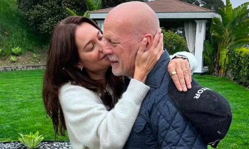 Esposa de Bruce Willis fala sobre batalha do ator contra a demência