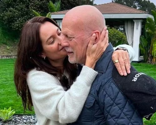 Esposa de Bruce Willis fala sobre batalha do ator contra a demência