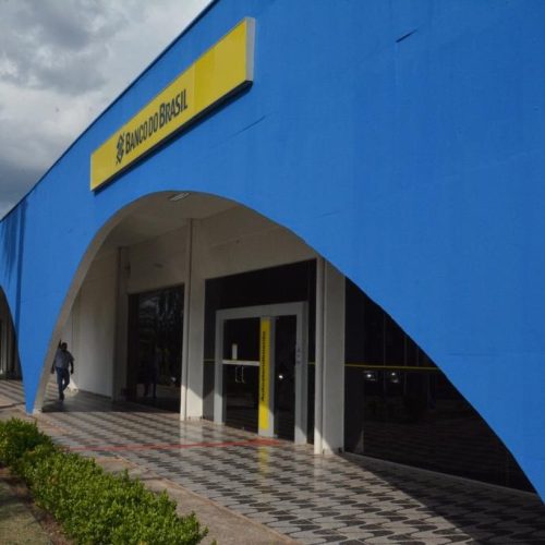 Governo de Mato Grosso paga salários de setembro a servidores estaduais nesta segunda-feira (29)