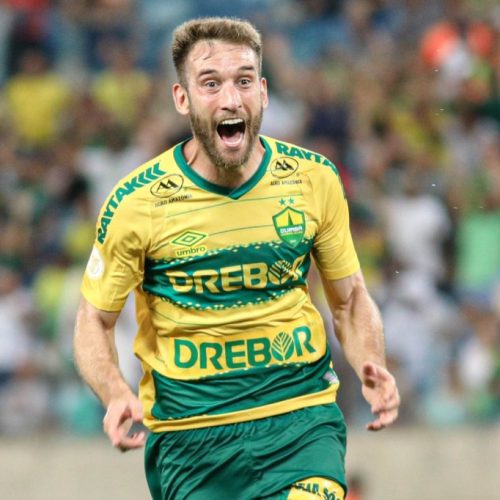 Cuiabá perde capitão Alan Empereur por grave lesão no joelho e terá reta final da Série B sem seu líder defensivo