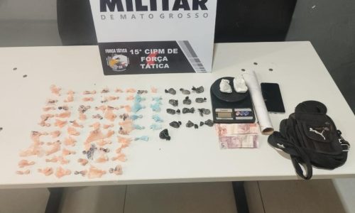 Força Tática apreende 104 porções de entorpecentes e prende dois homens por tráfico em Várzea Grande