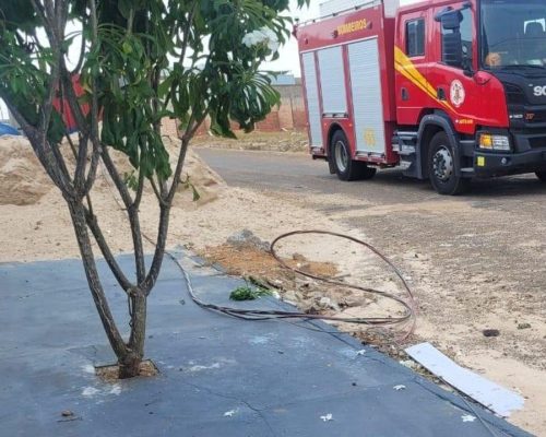 Corpo de Bombeiros orienta sobre como agir em caso de queda de fio energizado em via pública