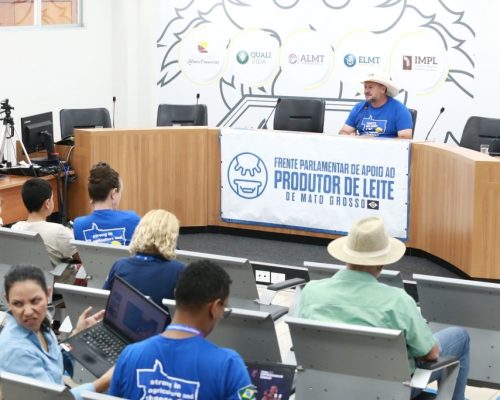 Cattani reforça defesa do produtor de leite e encerra Frente Parlamentar com conquistas e experiências internacionais