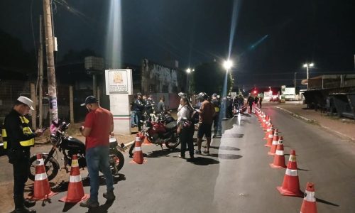 Operação identifica 21 condutores sem CNH e apreende moto com R$ 11,8 mil em débitos