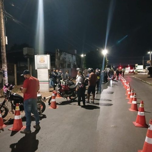 Operação identifica 21 condutores sem CNH e apreende moto com R$ 11,8 mil em débitos