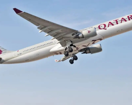 Nove mato-grossenses vivem momentos de pânico em voo da Qatar Airways após pane aérea e pouso de emergência na Índia