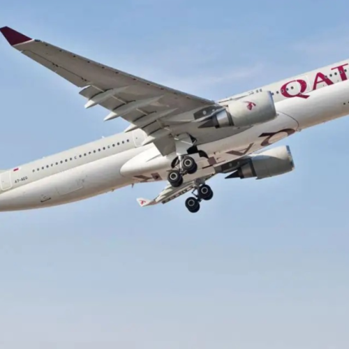 Nove mato-grossenses vivem momentos de pânico em voo da Qatar Airways após pane aérea e pouso de emergência na Índia