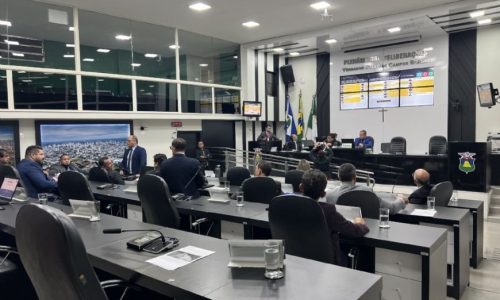 Câmara de Cuiabá aprova “Prêmio Saúde” em sessão marcada por debates e críticas ao regime de urgência