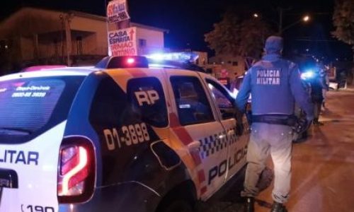 Homem tem dedo decepado em sessão de tortura aplicada por facção criminosa em Santa Carmem