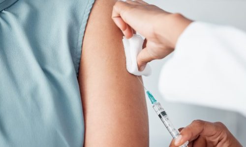 Campanha de Multivacinação aplica mais de 146 mil doses em crianças e adolescentes de MT