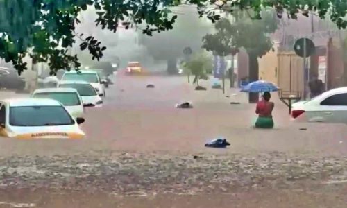 Temporal volta a alagar Cuiabá e expõe problema que se repete há décadas