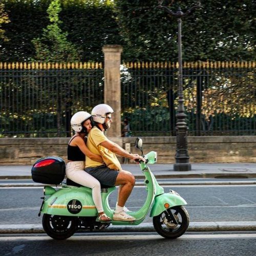 Ciclomotores deverão ser emplacados a partir de janeiro de 2026 para circular regularmente