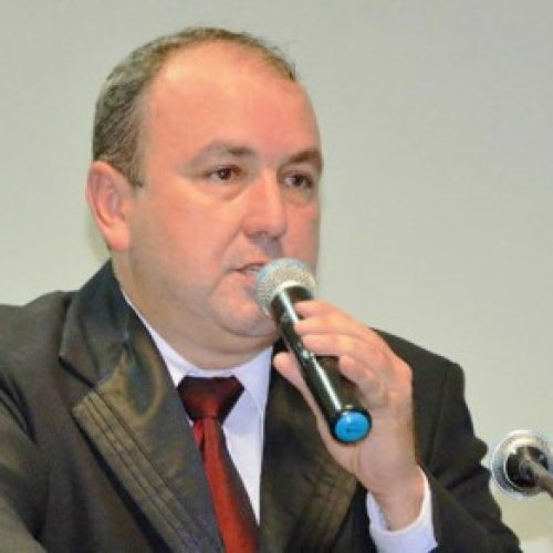 TCE abre Tomada de Contas Especial e aponta superfaturamento de até 64% em pregões da gestão Alcino Barcelos