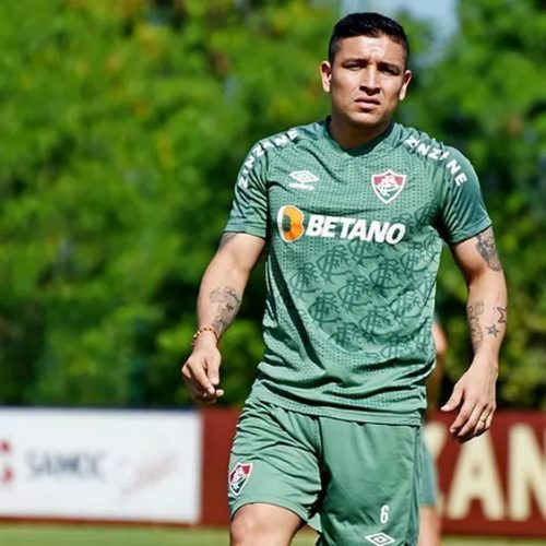 Ex-Fluminense, lateral Mario Pineida é assassinado em Guayaquil; esposa também morreu no atentado